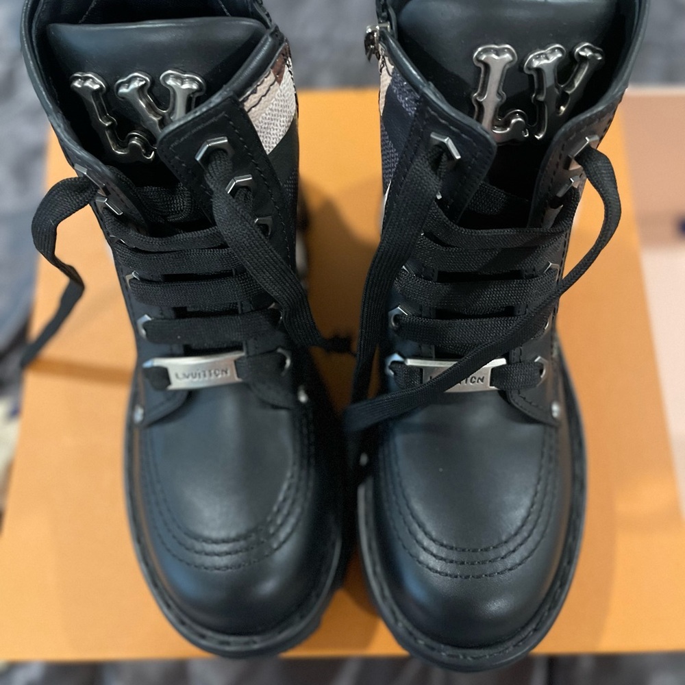 Louis Vuitton By Pharell Mens Combat Boots Size 8 in great condition - Picture 3 of 9